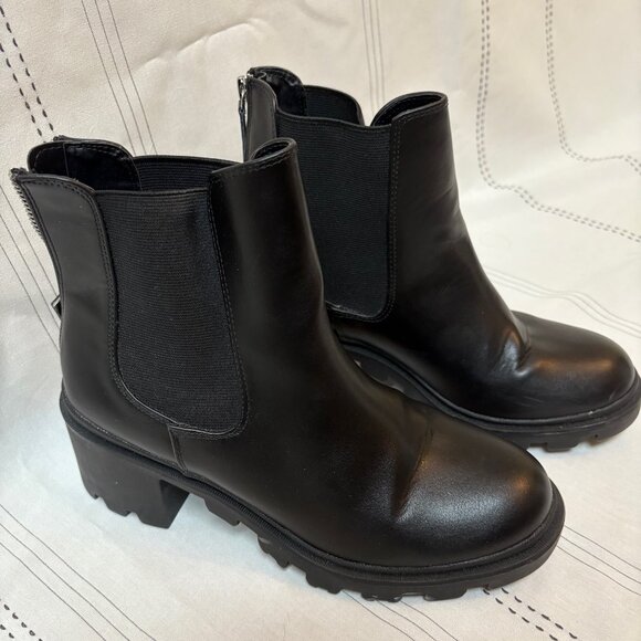 DOLCE VITA Women's Lug Sole Chelsea Booties - Size 8 1/2 - Picture 1 of 6